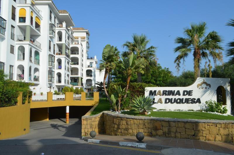 Penthouse Marina La Duquesa Leilighet Manilva Eksteriør bilde
