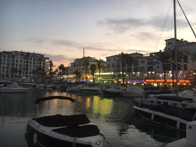 Penthouse Marina La Duquesa Leilighet Manilva Eksteriør bilde